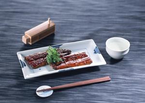 鹿児島産オーガニック抹茶を使用した専門店「茶屋しずく」なんば店の魅力と商品紹介