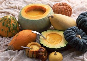 道頓堀で絶品！伝説のすた丼屋の魅力と店舗情報ガイド